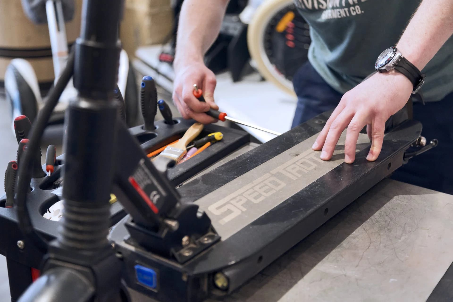 Réparation câblage électrique trottinette électrique Domont - TROTTIPHONE - Expert Val-d'Oise